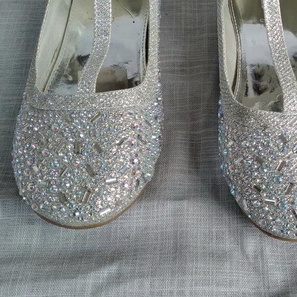 GIRLS SILVER RHINESTONE FLAT DRESSY SHOES BIG KIDS SIZE 4 - Picture 3 of 13